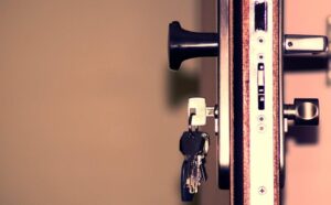 Read more about the article Secure Your Home: Emeralds Locksmith Smart Lock Guide