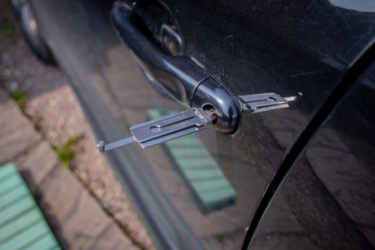Top Auto Locksmith Near Me: Emeralds Locksmith Service