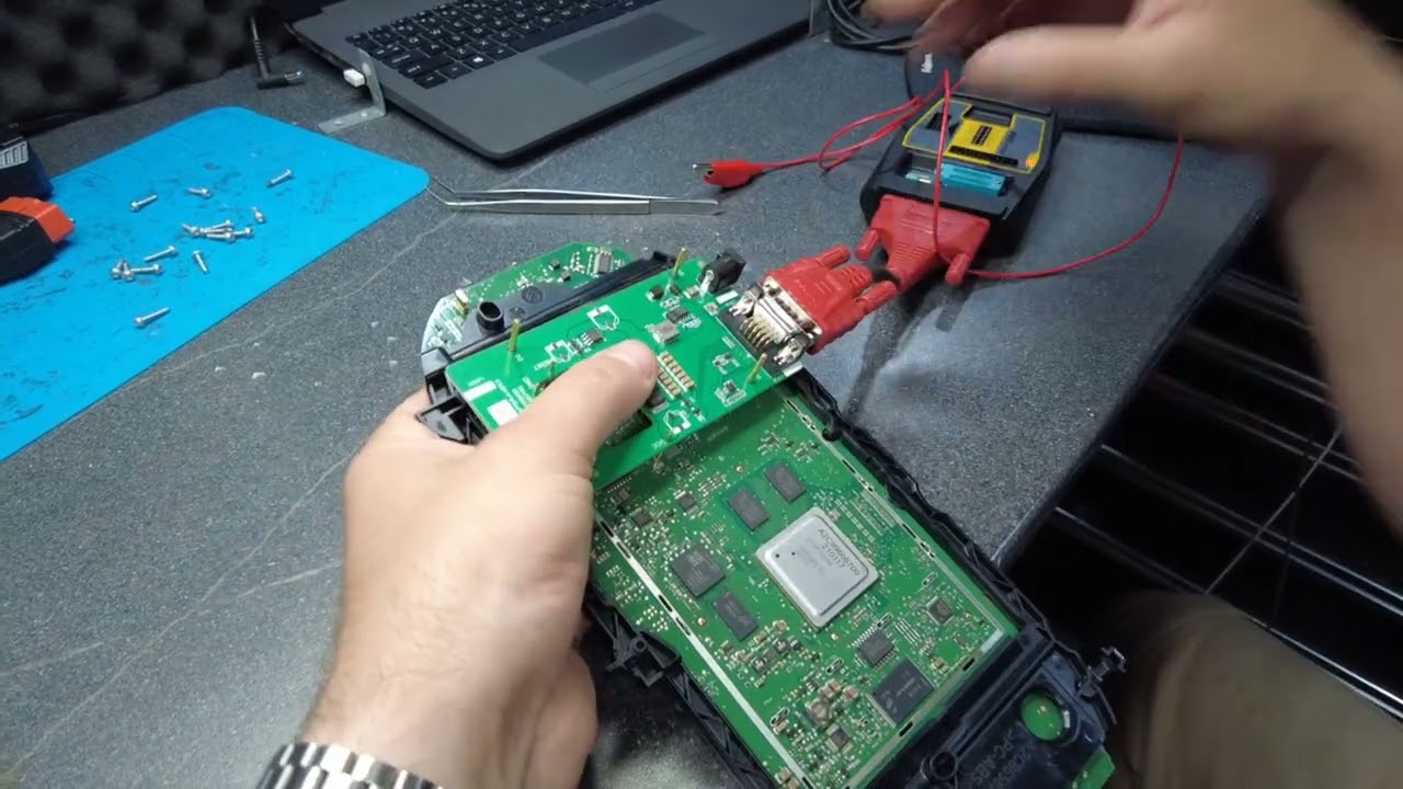 You are currently viewing VW Tiguan 2016 Key Copy | MQB Digital Cluster IMMO Data with VVDI2, VVDI PROG & MQB Adapter (No OBD)