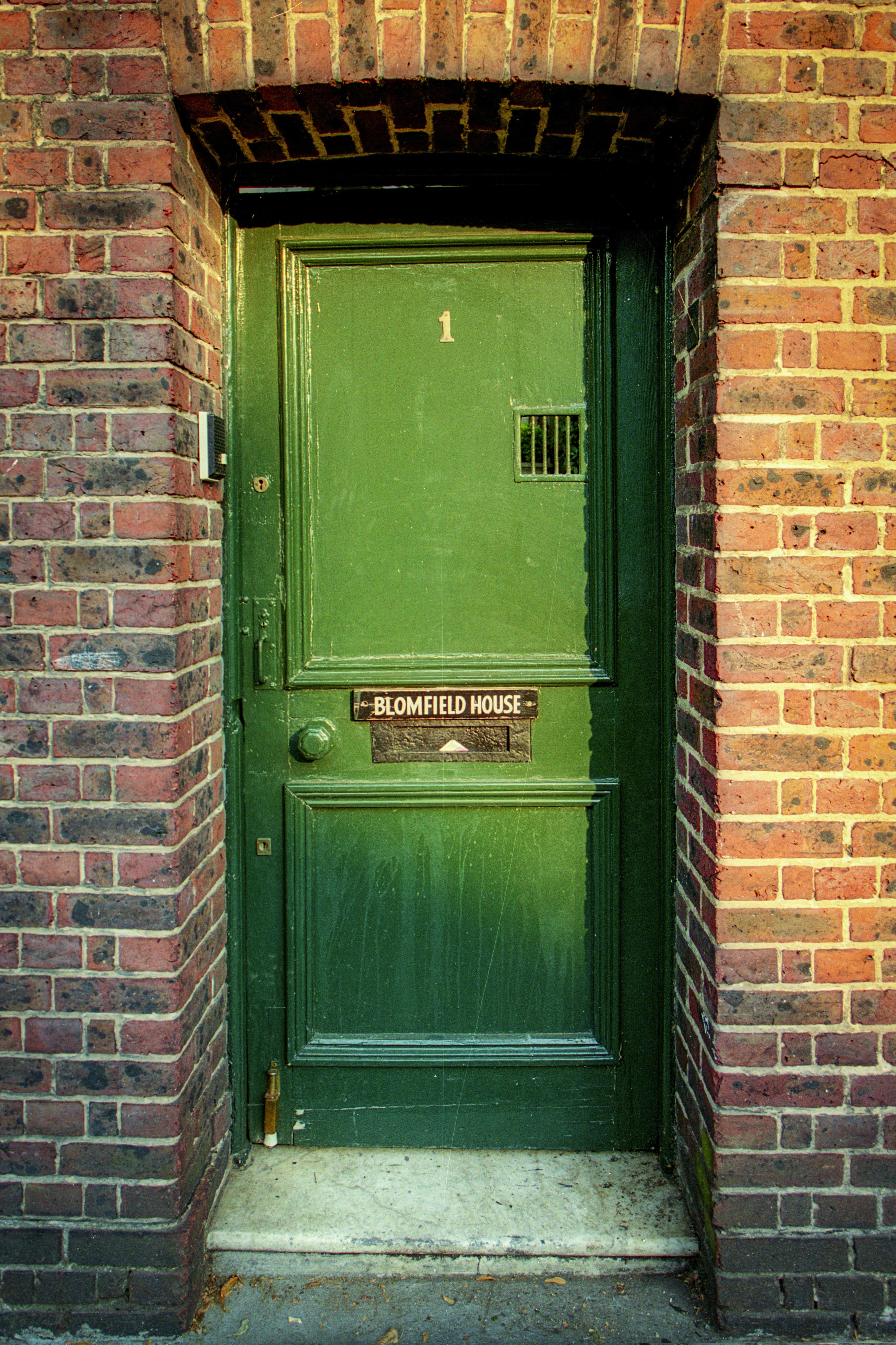 When to Consider Lock Replacement Versus Repair