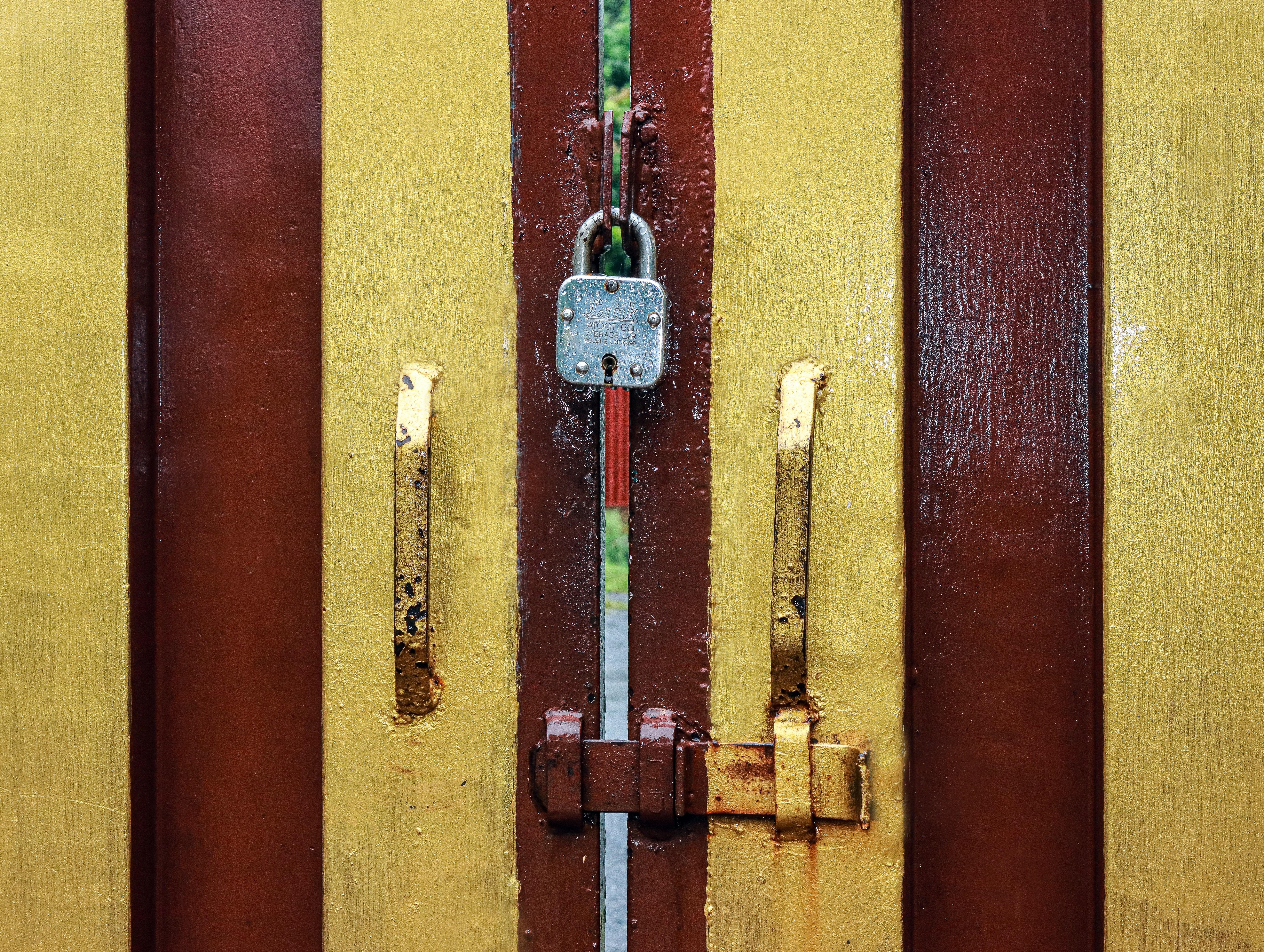 Tips for Selecting the Right Commercial Locksmith Partner