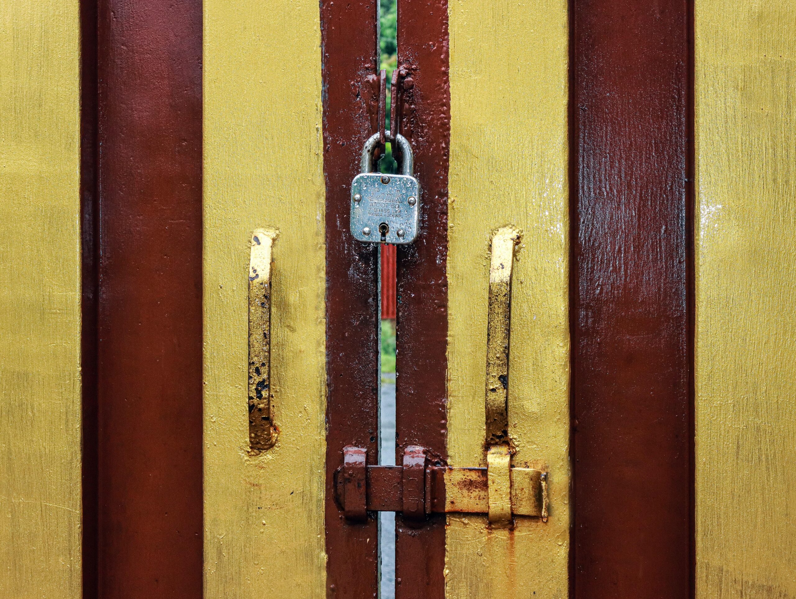 You are currently viewing Residential Locksmith Near Me – Emeralds Locksmith Secures Your Home