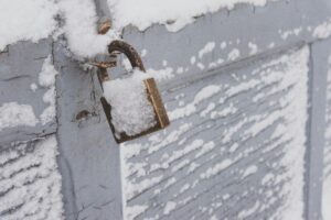 Read more about the article Locked Out During a Snowstorm? Our Fastest Response Yet
