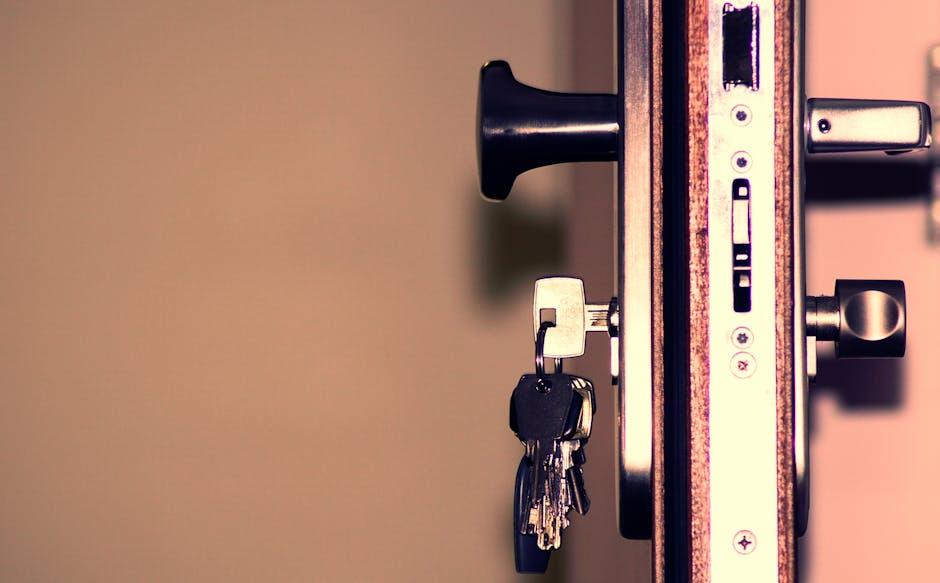 How Emergency Locksmith Support Enhances Home and Business Security