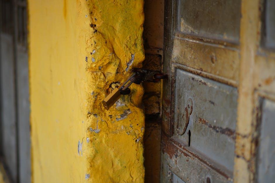 Tips for Choosing the Right Locksmith in Your Area